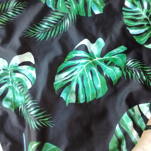 Temp Me Women's Swimming Suit Briefs - Picture 3 of 7